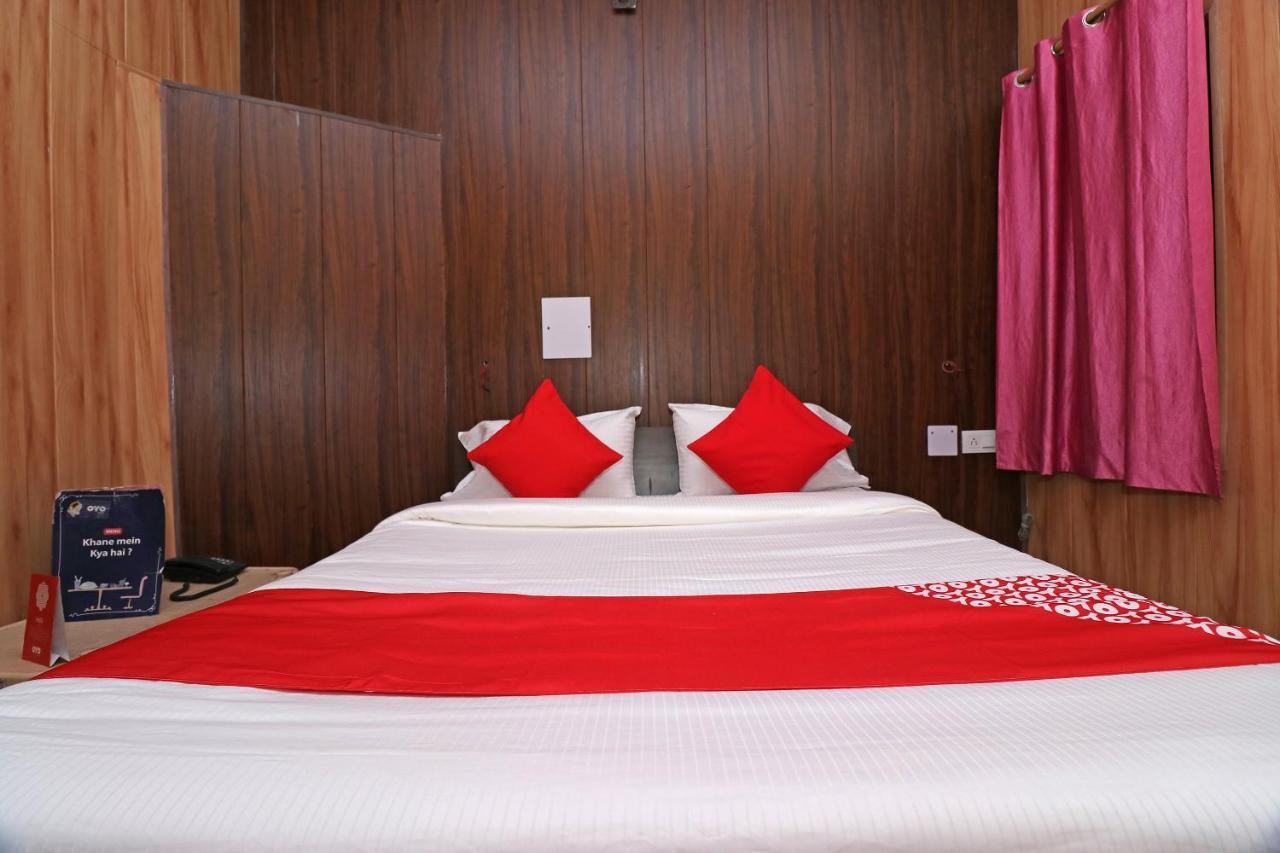 Oyo 27750 Bhagwati Residency Hotel Mirzāpur Buitenkant foto
