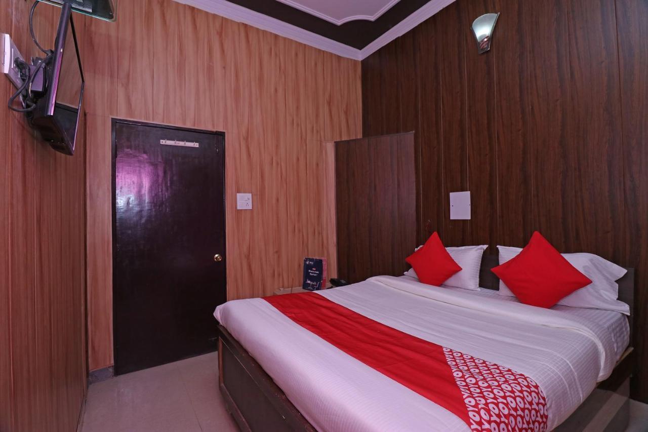 Oyo 27750 Bhagwati Residency Hotel Mirzāpur Buitenkant foto