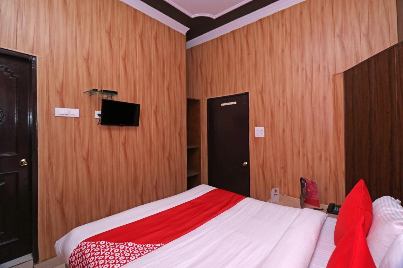 Oyo 27750 Bhagwati Residency Hotel Mirzāpur Buitenkant foto