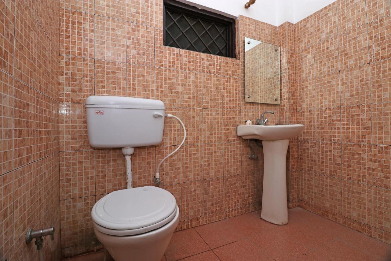 Oyo 27750 Bhagwati Residency Hotel Mirzāpur Buitenkant foto