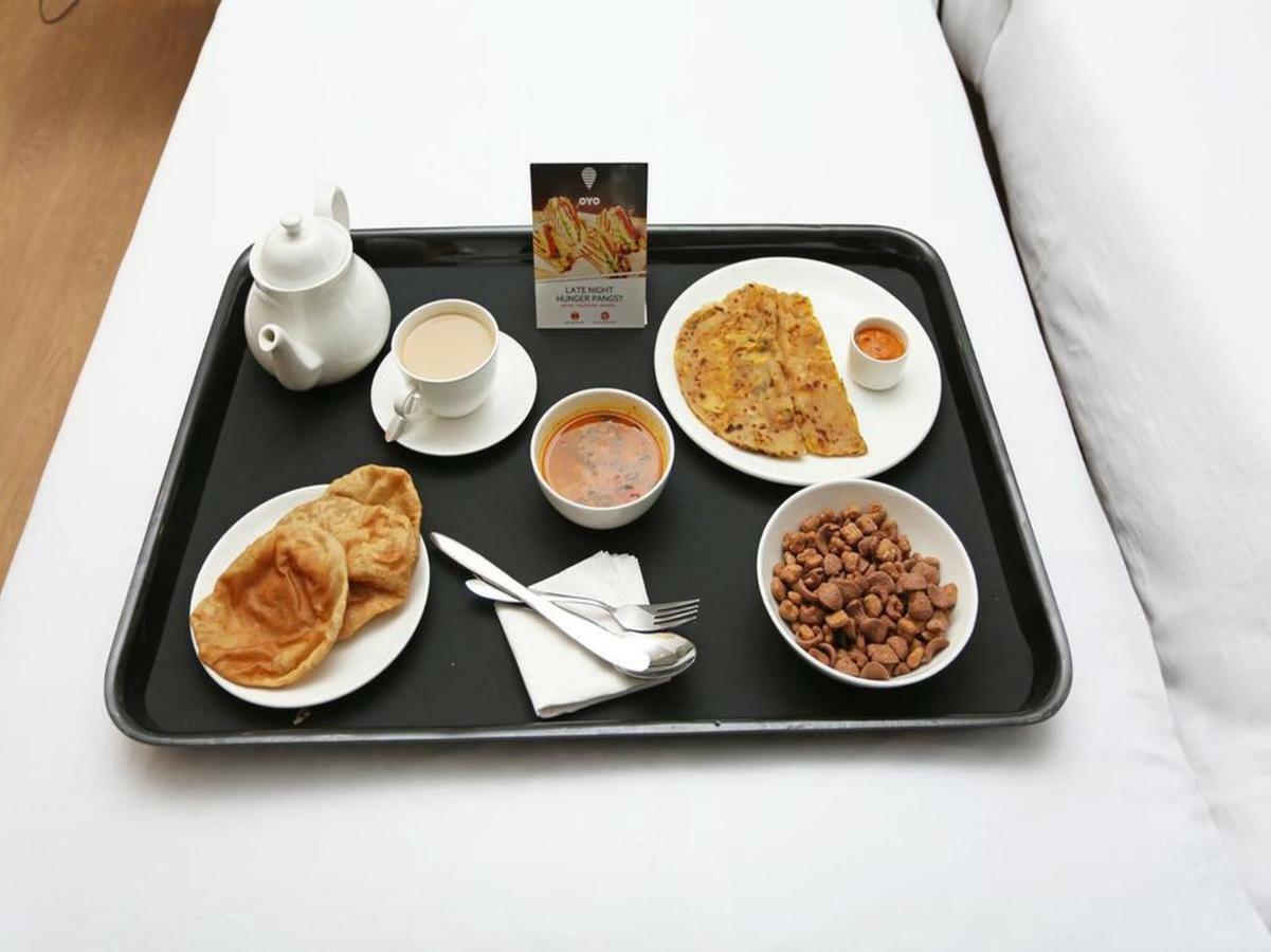 Oyo 27750 Bhagwati Residency Hotel Mirzāpur Buitenkant foto