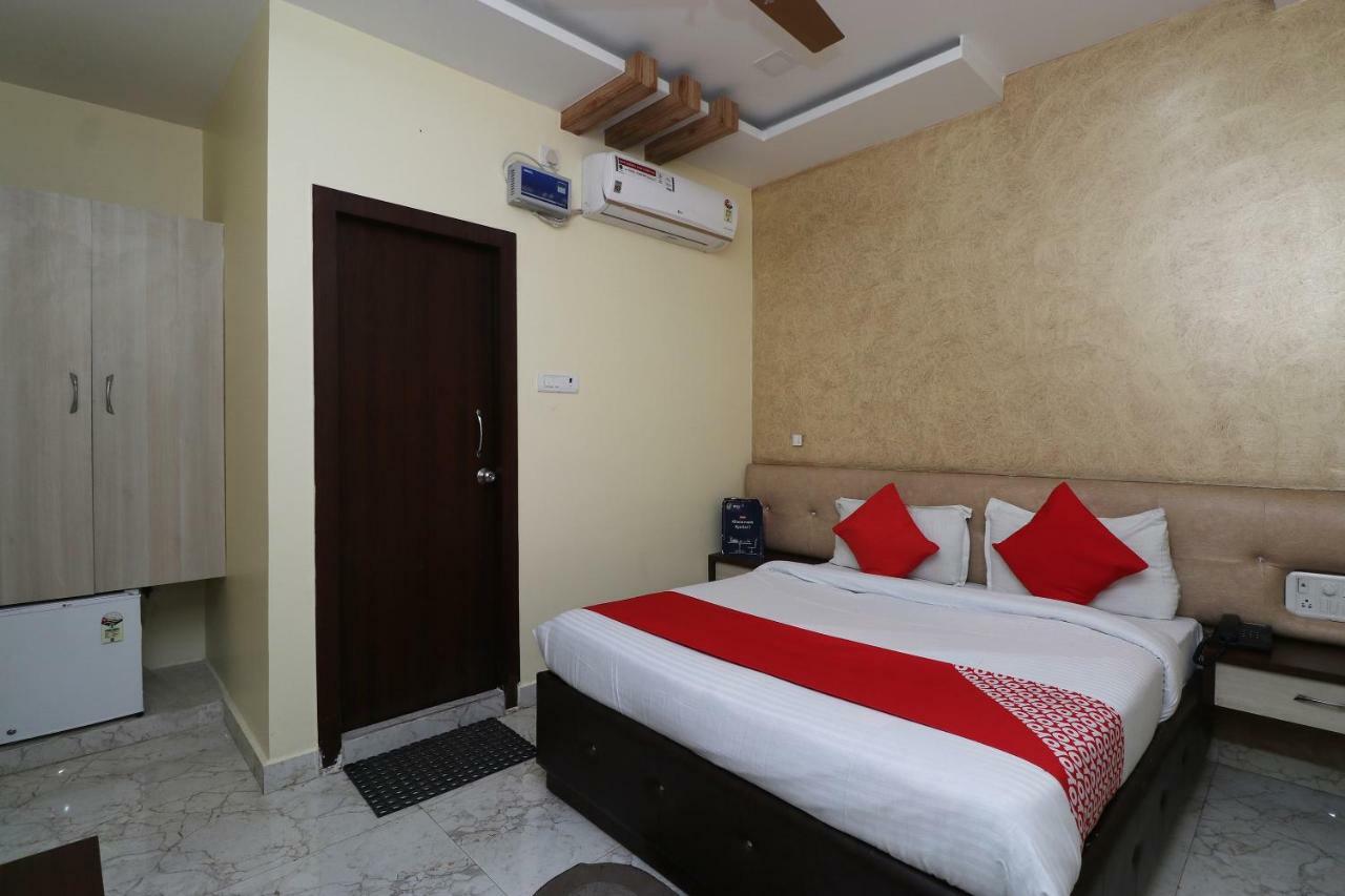 Oyo 27750 Bhagwati Residency Hotel Mirzāpur Buitenkant foto